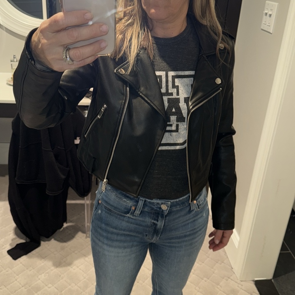 Forever 21 cropped faux leather jacket - Picture 10 of 14